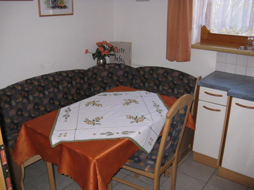 Haus Pfarrkirchner Διαμέρισμα Mauterndorf  Δωμάτιο φωτογραφία