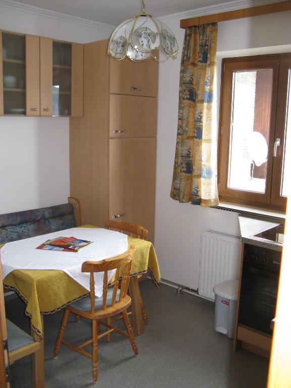 Haus Pfarrkirchner Διαμέρισμα Mauterndorf  Δωμάτιο φωτογραφία